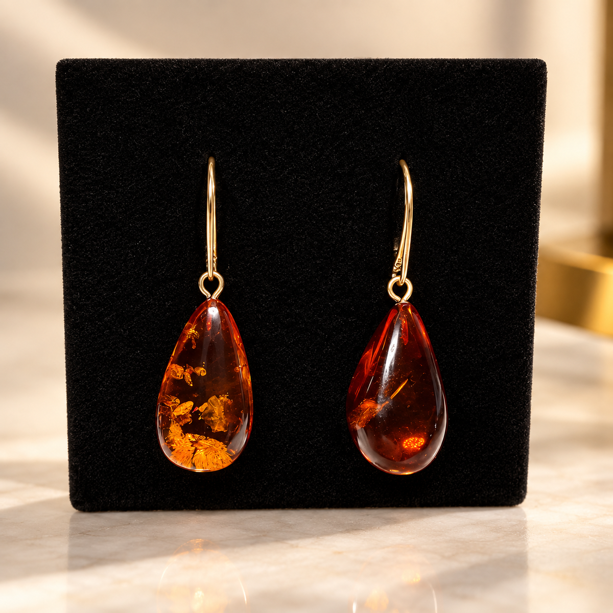Detailansicht der Bernstein Ohrringe Goldener Tropfen aus vergoldetem 925 Sterling Silber